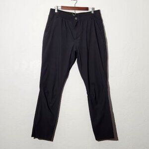 KUHL Men's Renegade Recon Pants in size 38